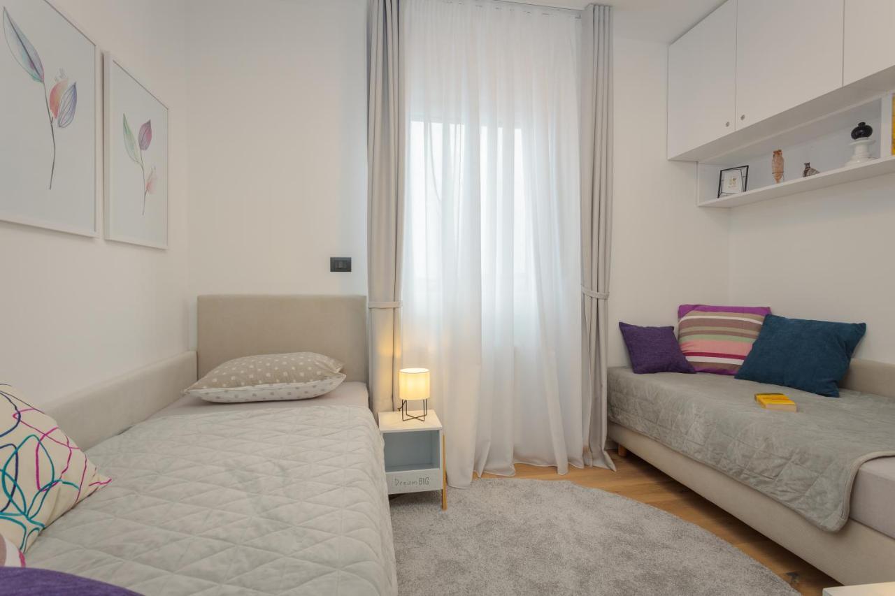 Cozy And Elegant Apartment